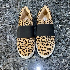 Steve Madden “Sand-L” Leopard Print Slip-On Sneakers with Black Strap Size 7